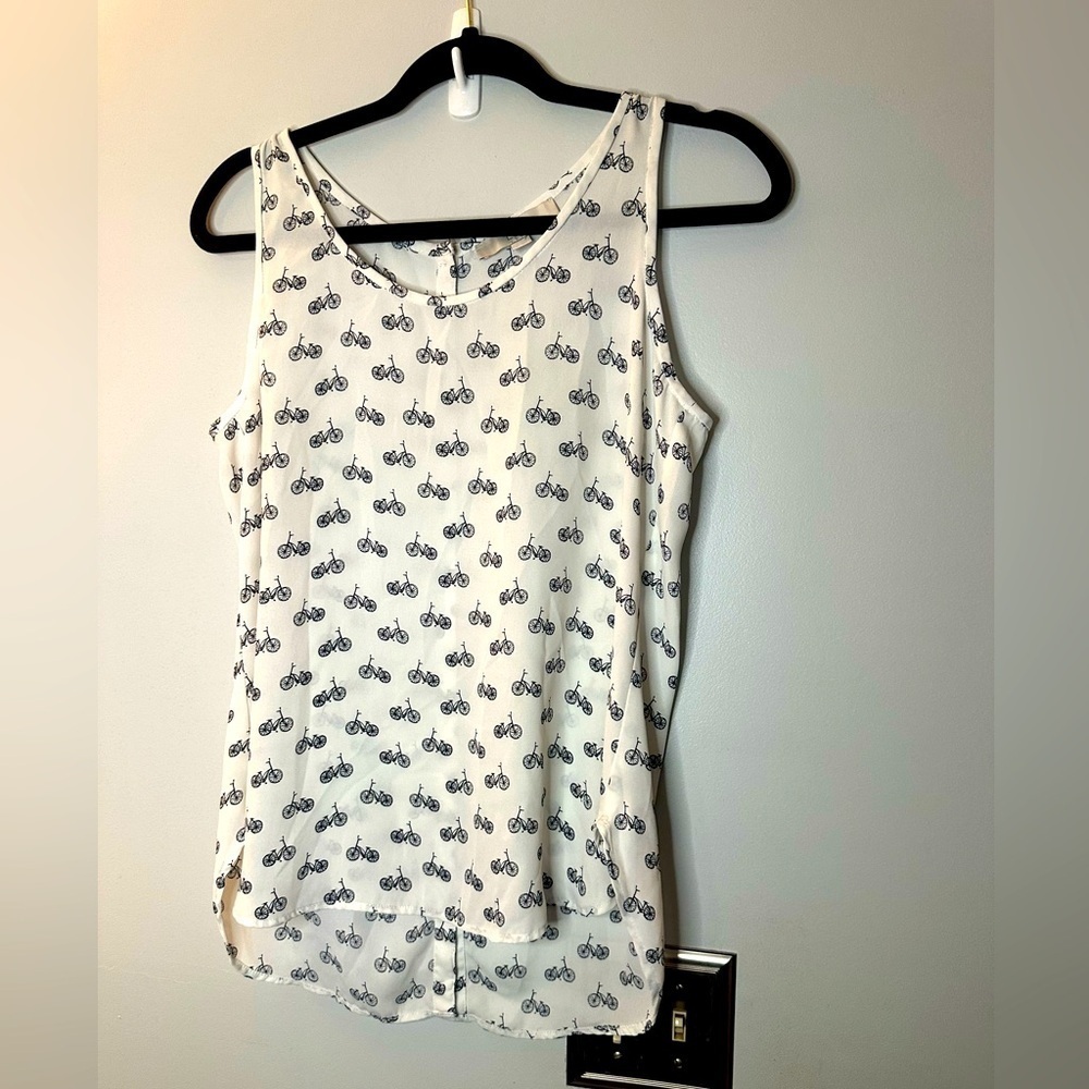 Ladies Loft Small Sleeveless Button Back Bicycle Top